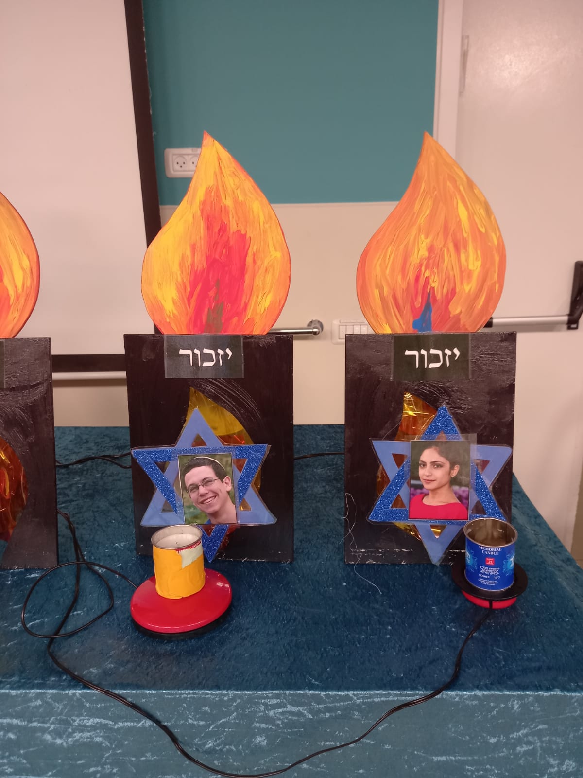 Yahrzeit candles for Holocaust Day נרות נשמה ליום השואה