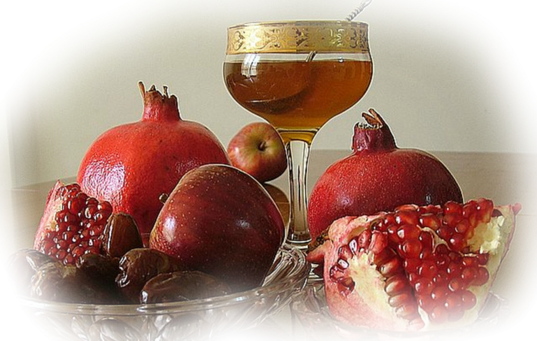 Pomegranates, apples, dates and honey רימונים,תפוחים, תמרים ודבש
